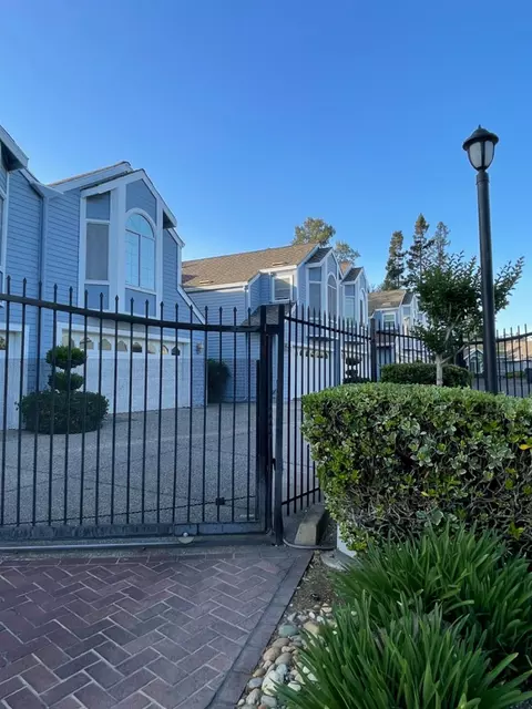 5211 Arden Way, Carmichael, CA 95608 photo 2