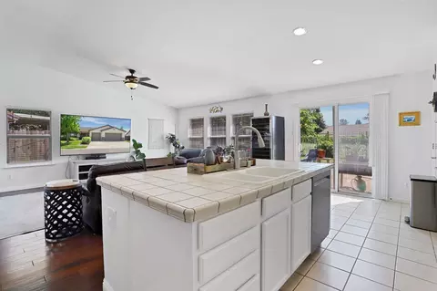 4464 Dusham Cir, Mather, CA 95655 photo 15