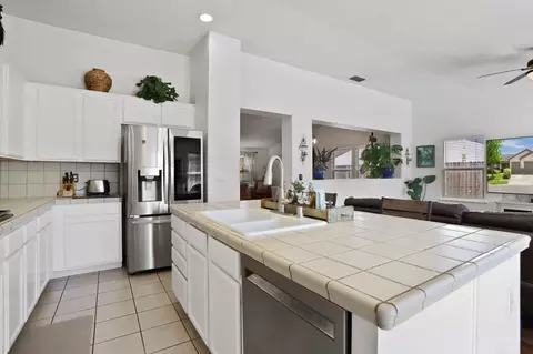 4464 Dusham Cir, Mather, CA 95655 photo 14