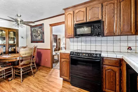 Kitchen - 28937 S Koster Rd, Tracy, CA 95304 photo 5 of 6