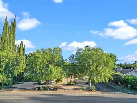 Exterior - 224 Palm Ave, Modesto, CA 95350 photo 3 of 22
