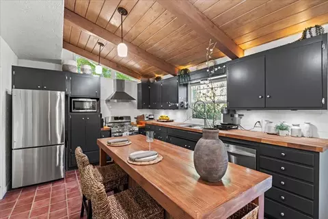 Kitchen - 224 Palm Ave, Modesto, CA 95350 photo 5 of 6
