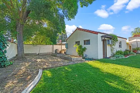 Exterior - 224 Palm Ave, Modesto, CA 95350 photo 9 of 22