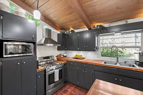 Kitchen - 224 Palm Ave, Modesto, CA 95350 photo 2 of 6