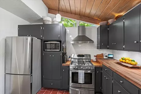 Kitchen - 224 Palm Ave, Modesto, CA 95350 photo 6 of 6