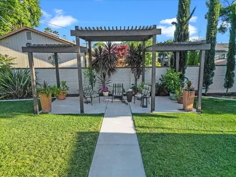 Exterior - 224 Palm Ave, Modesto, CA 95350 photo 10 of 22