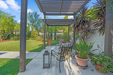 Exterior - 224 Palm Ave, Modesto, CA 95350 photo 11 of 22
