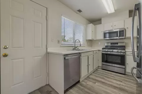 Kitchen - 845 Tranquil Ln, Galt, CA 95632 photo 2 of 2
