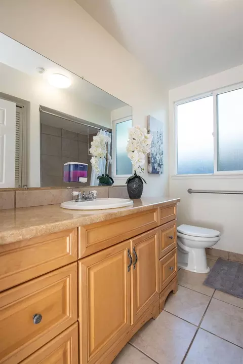 Bath - 253 Bodem St, Modesto, CA 95350 photo 3 of 6
