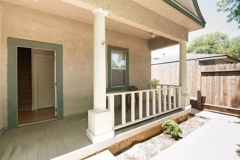 Exterior - 253 Bodem St, Modesto, CA 95350 photo 5 of 14