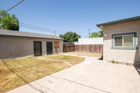 Exterior - 253 Bodem St, Modesto, CA 95350 photo 9 of 14