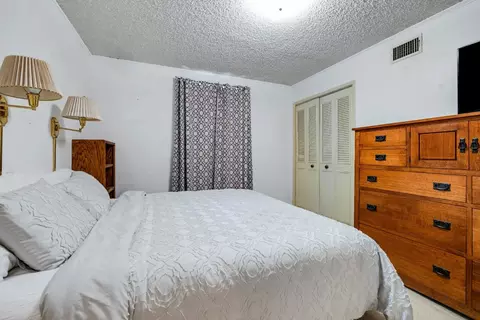 Bedroom - 8846 Sorento Rd, Elverta, CA 95626 photo 2 of 4