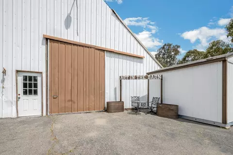 Exterior - 8846 Sorento Rd, Elverta, CA 95626 photo 1 of 5