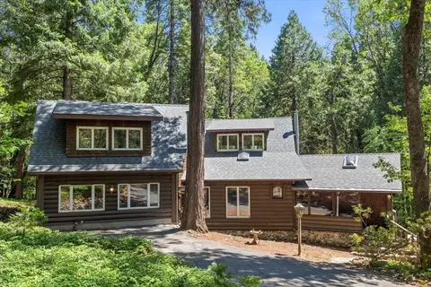 12779 Morro Dr, Nevada City, CA 95959