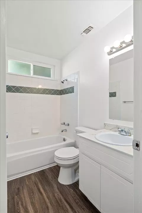 Bath - 204 Willowmere Dr, Folsom, CA 95630 photo 5 of 5