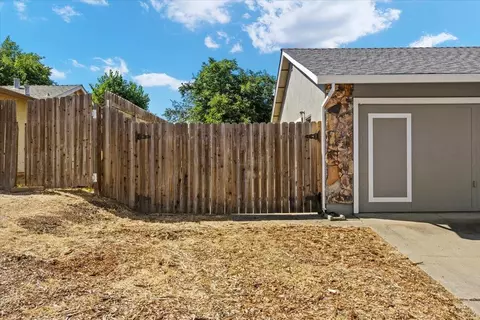 Exterior - 204 Willowmere Dr, Folsom, CA 95630 photo 2 of 12
