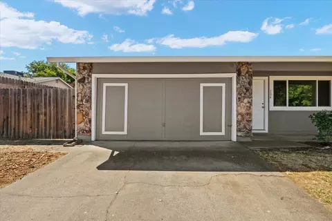Exterior - 204 Willowmere Dr, Folsom, CA 95630 photo 8 of 12