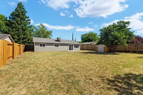 Exterior - 204 Willowmere Dr, Folsom, CA 95630 photo 7 of 12