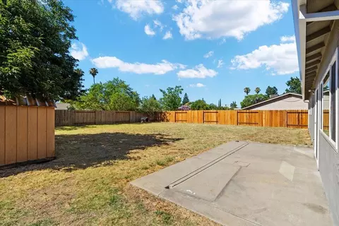 Exterior - 204 Willowmere Dr, Folsom, CA 95630 photo 5 of 12