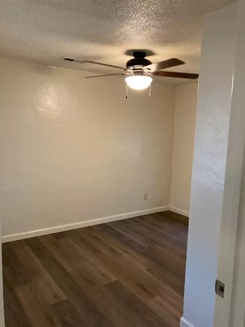 5692 Riverside Dr, Olivehurst, CA 95961 photo 7