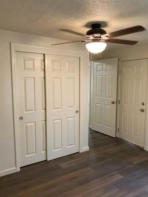 5692 Riverside Dr, Olivehurst, CA 95961 photo 8