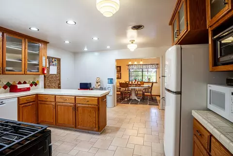 1722 Lauralee Ct, Modesto, CA 95350 photo 9