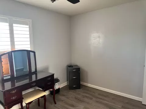 Bedroom - 1725 W Lodi Ave, Lodi, CA 95242 photo 4 of 4