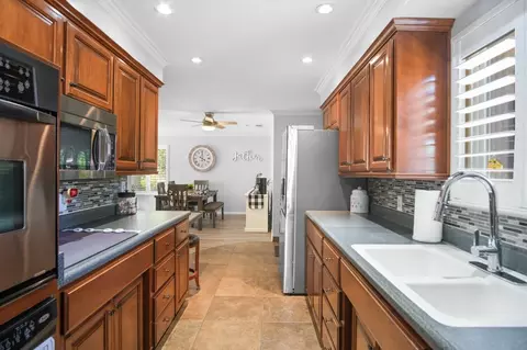 Kitchen - 1725 W Lodi Ave, Lodi, CA 95242 photo 2 of 4