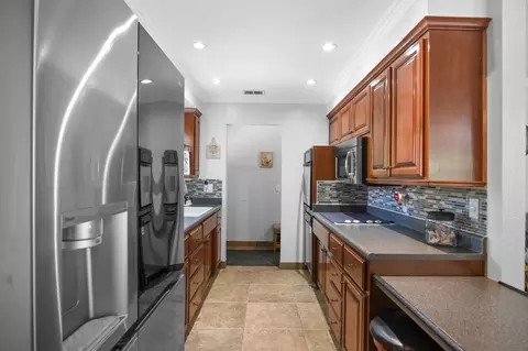 Kitchen - 1725 W Lodi Ave, Lodi, CA 95242 photo 1 of 4