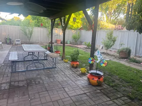 Exterior - 1725 W Lodi Ave, Lodi, CA 95242 photo 2 of 4