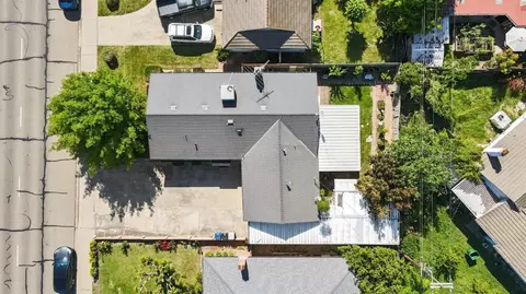 View/Area - 1725 W Lodi Ave, Lodi, CA 95242 photo 1 of 4