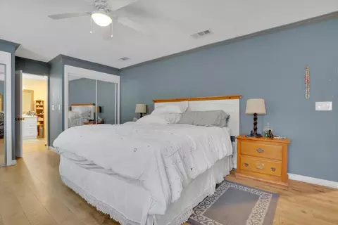 Bedroom - 662 Paradise Rd, Modesto, CA 95351 photo 2 of 4