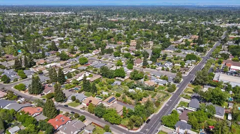 View/Area - 5335 Robertson Ave, Carmichael, CA 95608 photo 4 of 6