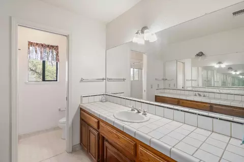 Bath - 5335 Robertson Ave, Carmichael, CA 95608 photo 6 of 11