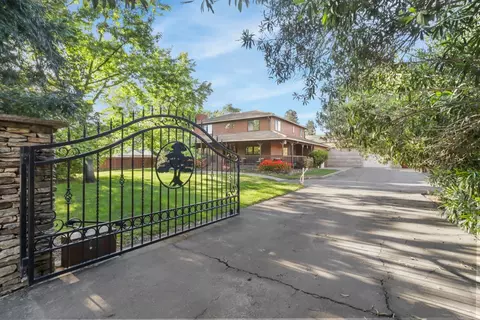 Exterior - 5335 Robertson Ave, Carmichael, CA 95608 photo 2 of 20