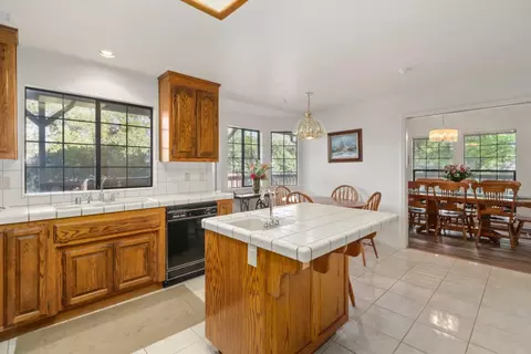 Kitchen - 5335 Robertson Ave, Carmichael, CA 95608 photo 5 of 5