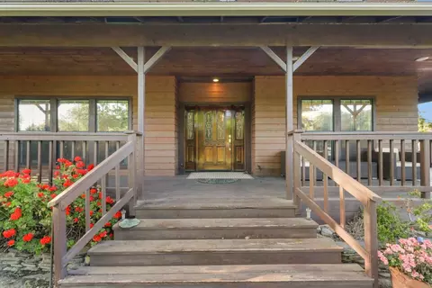 Exterior - 5335 Robertson Ave, Carmichael, CA 95608 photo 6 of 20