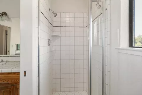 Bath - 5335 Robertson Ave, Carmichael, CA 95608 photo 7 of 11