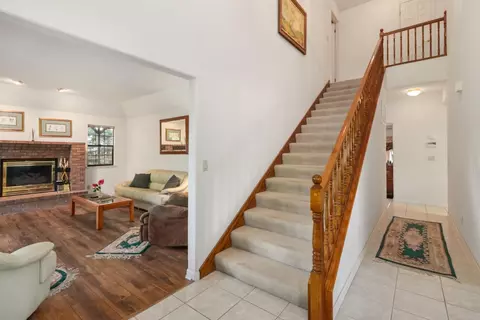 Entry Way - 5335 Robertson Ave, Carmichael, CA 95608 photo 1 of 2