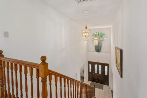 Entry Way - 5335 Robertson Ave, Carmichael, CA 95608 photo 2 of 2