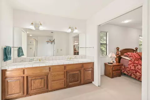 Bath - 5335 Robertson Ave, Carmichael, CA 95608 photo 2 of 11