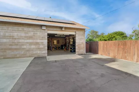 Exterior - 5335 Robertson Ave, Carmichael, CA 95608 photo 12 of 20