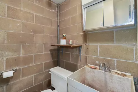 Bath - 5335 Robertson Ave, Carmichael, CA 95608 photo 10 of 11
