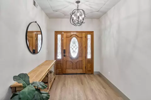 Entry Way - 3830 Colorado Ave, Turlock, CA 95382 photo 1 of 3