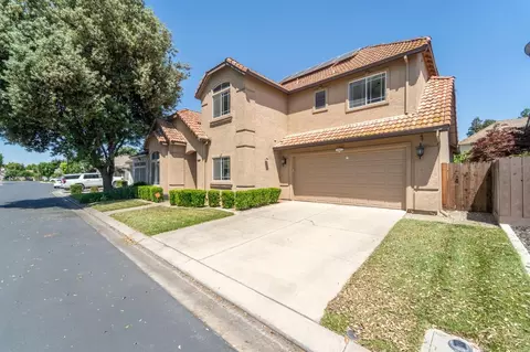 2570 Hogan Dr, Turlock, CA 95382 photo 3