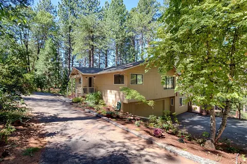 11566 Forest View Dr, Nevada City, CA 95959