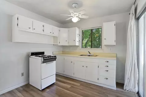 Kitchen - 6791 E Live Oak Rd, Lodi, CA 95240 photo 5 of 5