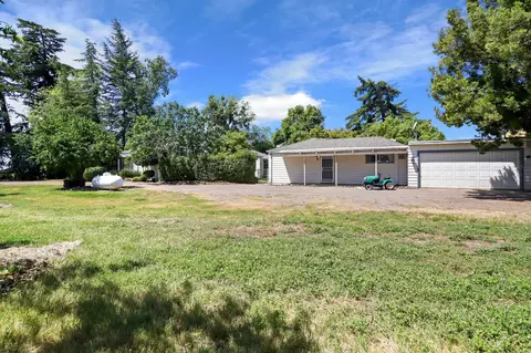 Exterior - 6791 E Live Oak Rd, Lodi, CA 95240 photo 9 of 23