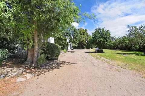 Exterior - 6791 E Live Oak Rd, Lodi, CA 95240 photo 6 of 23