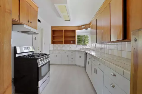 Kitchen - 6791 E Live Oak Rd, Lodi, CA 95240 photo 1 of 5